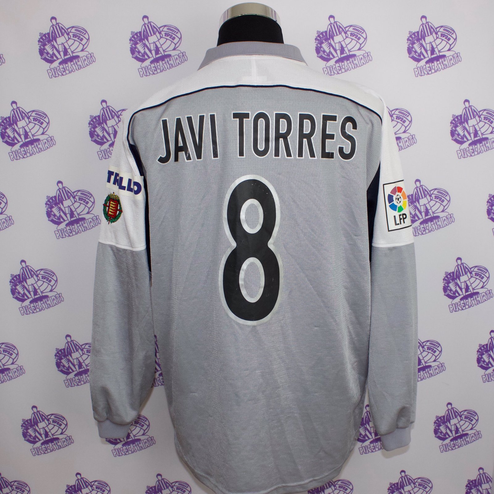 Real Valladolid 2004-05 Third Kit