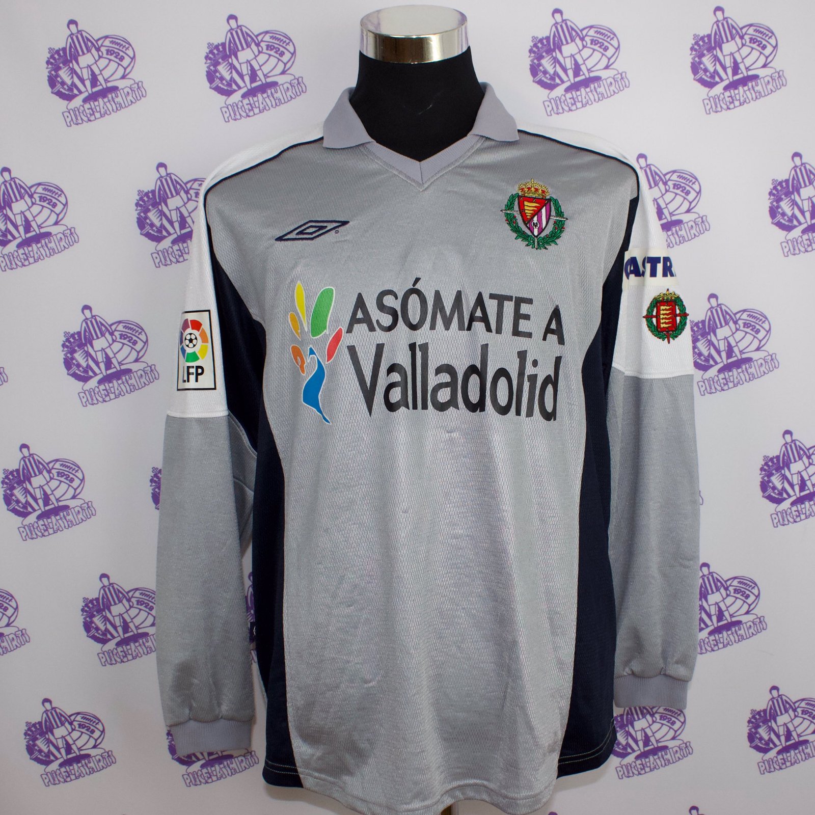 Real Valladolid 2004-05 Third Kit
