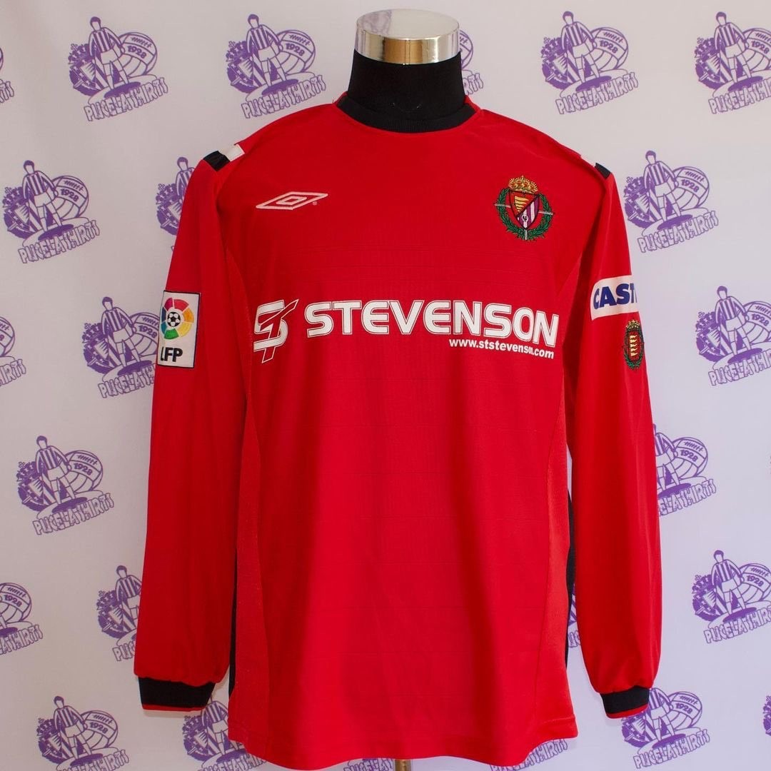 Real Valladolid 2005-06 Third Kit