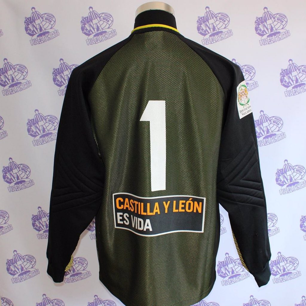 Real Valladolid 2005-06 GK Kit