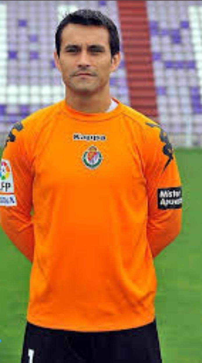 Real Valladolid 2010-11 GK Kit