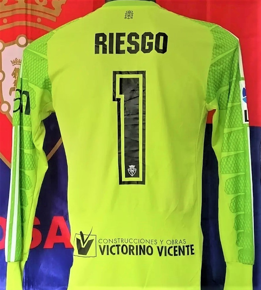 CA Osasuna 2014-15 GK 1 Kit