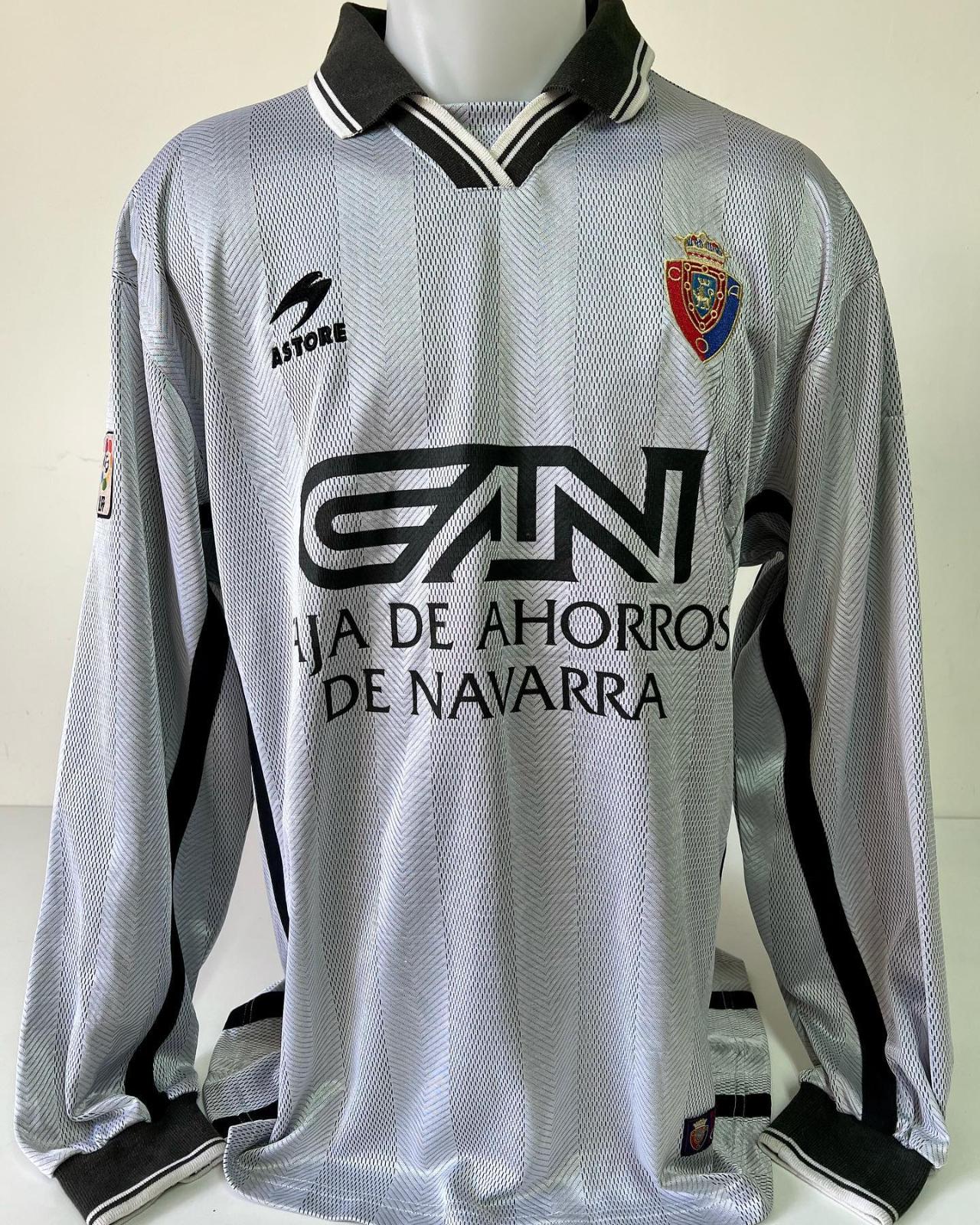 CA Osasuna 1999-00 GK 1 Kit
