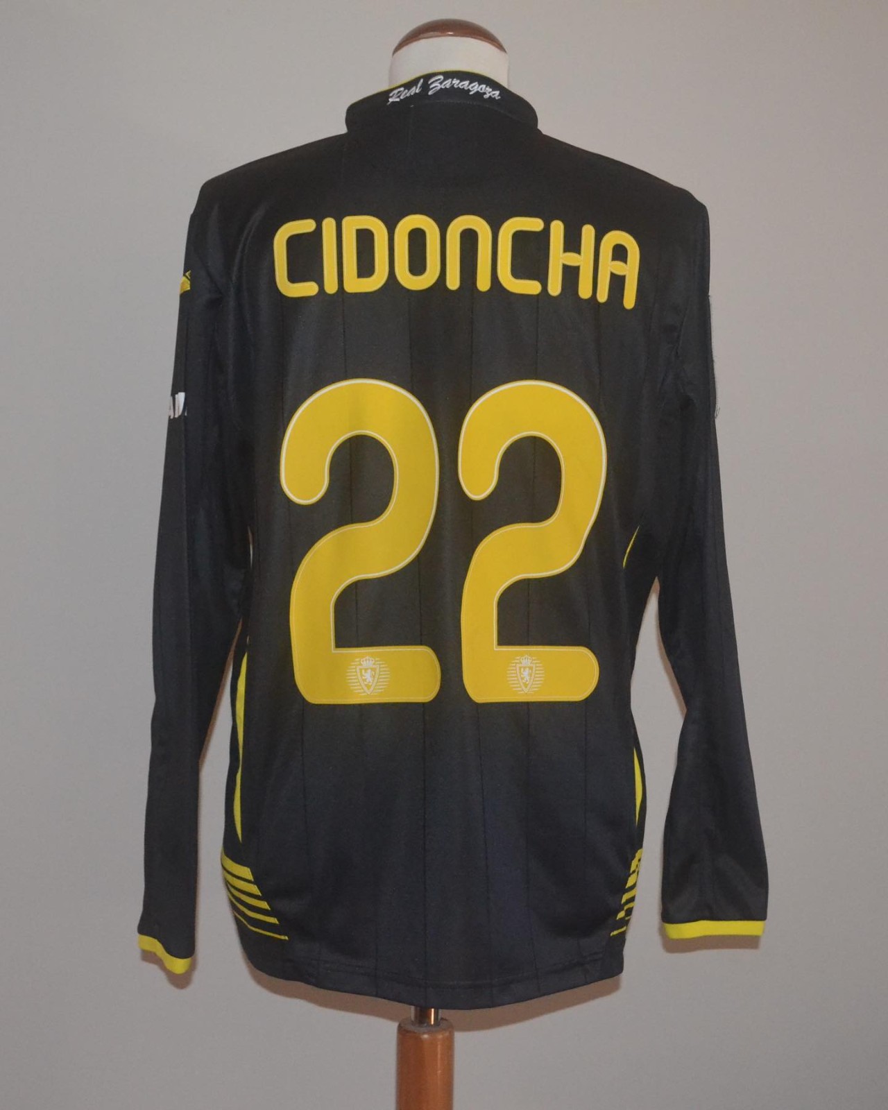 Real Zaragoza 2013-14 Away Kit