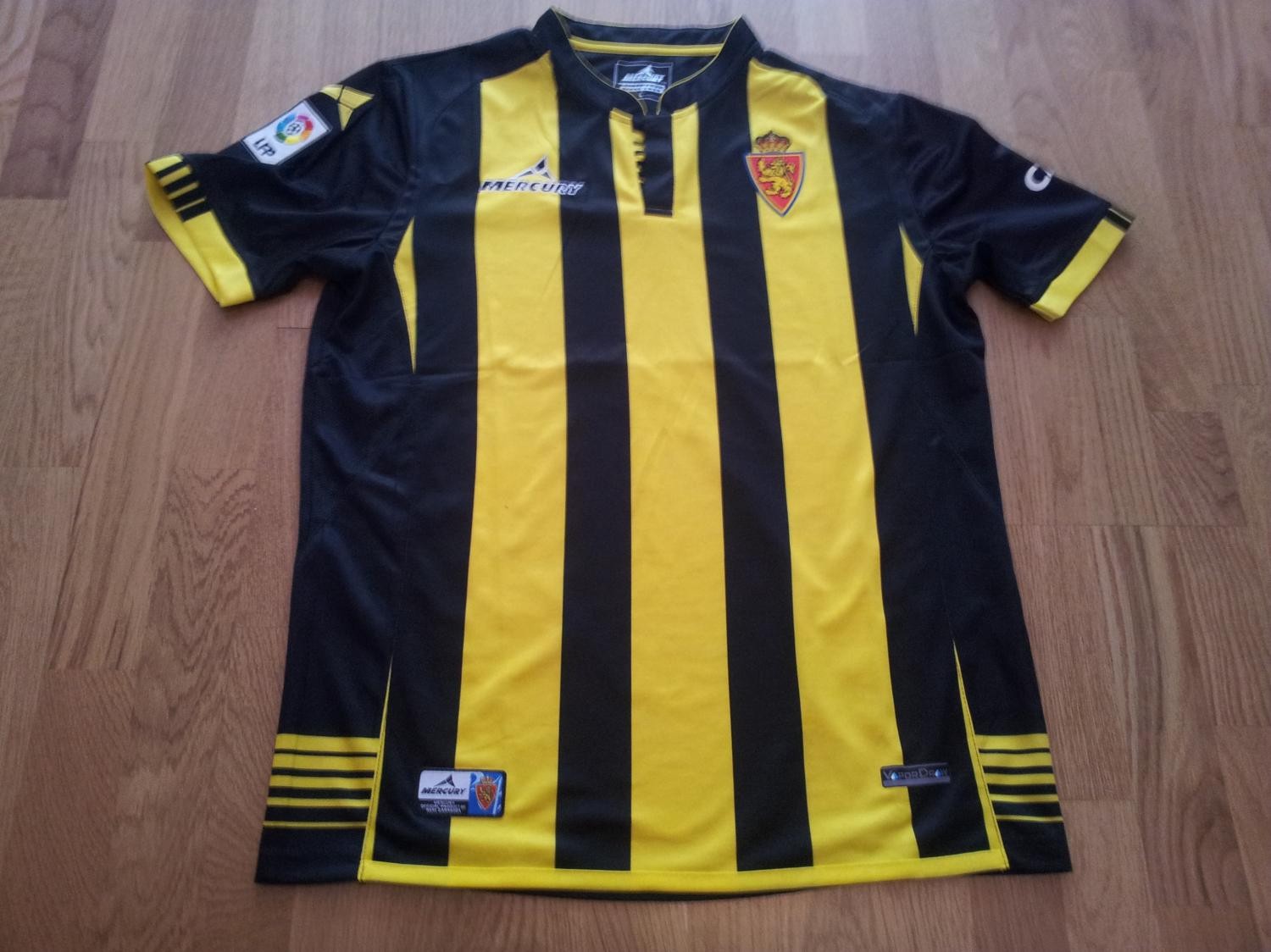 Real Zaragoza 2013-14 Away Kit
