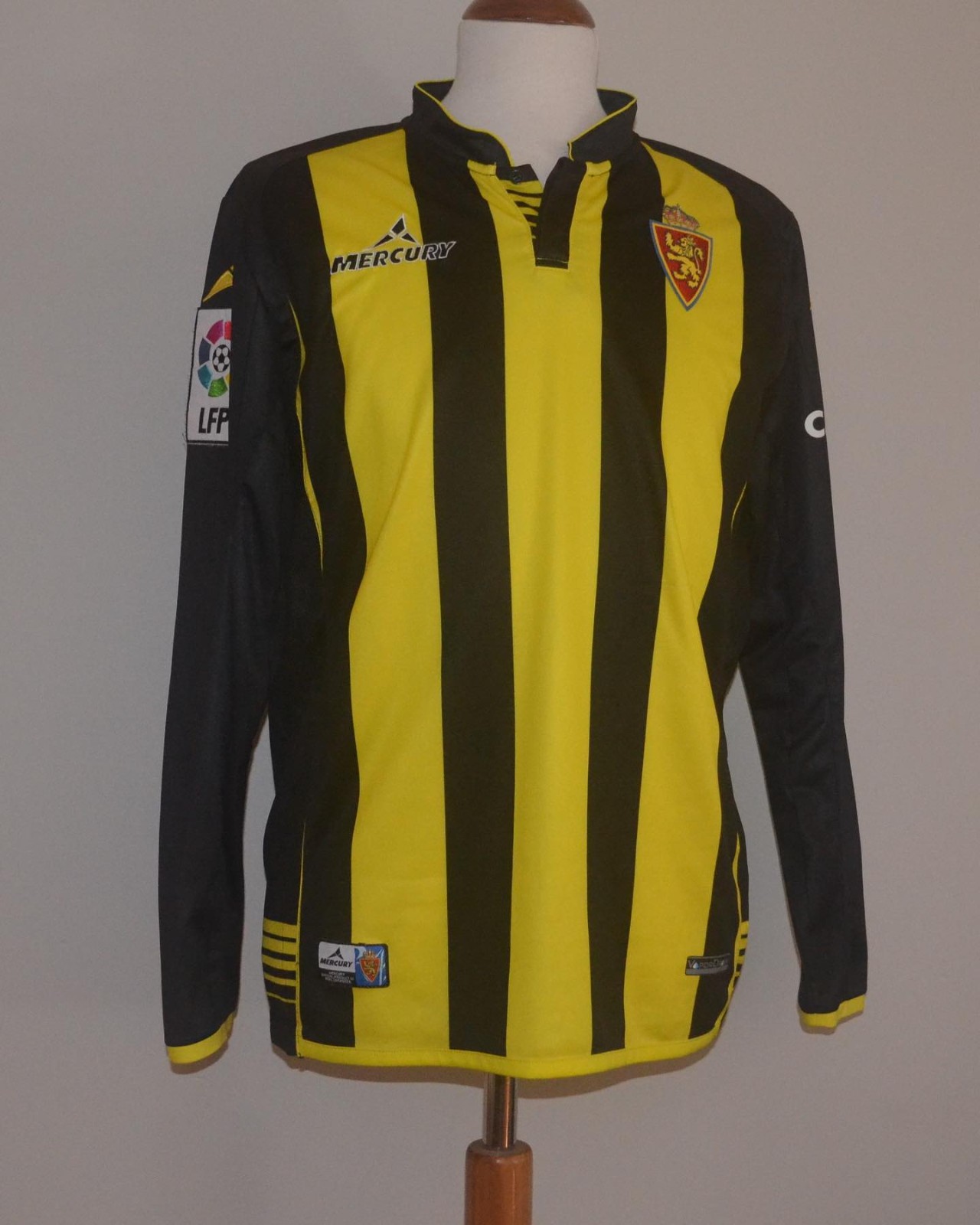 Real Zaragoza 2013-14 Away Kit