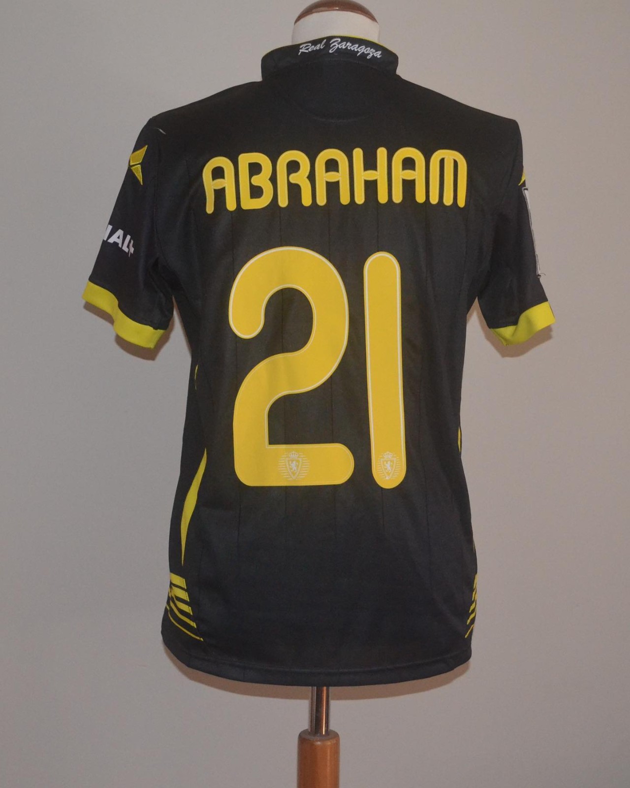 Real Zaragoza 2013-14 Away V2 Kit