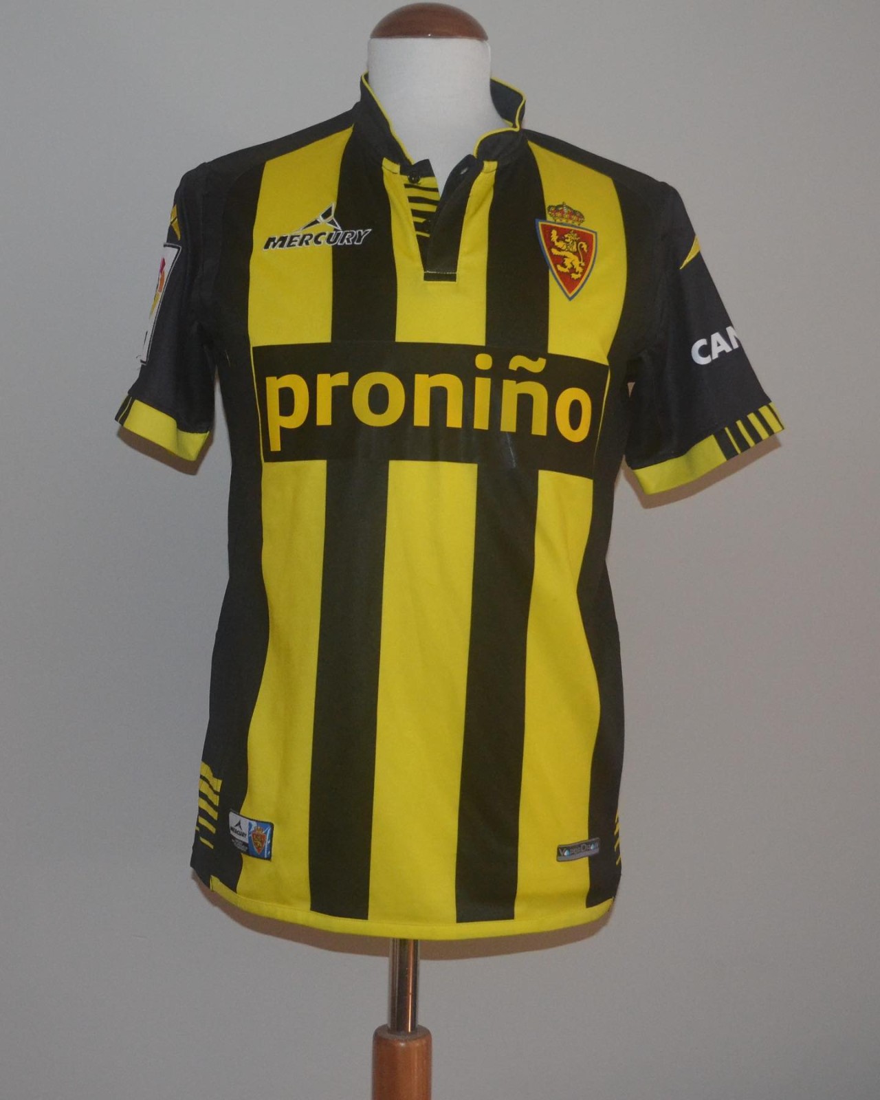 Real Zaragoza 2013-14 Away V2 Kit