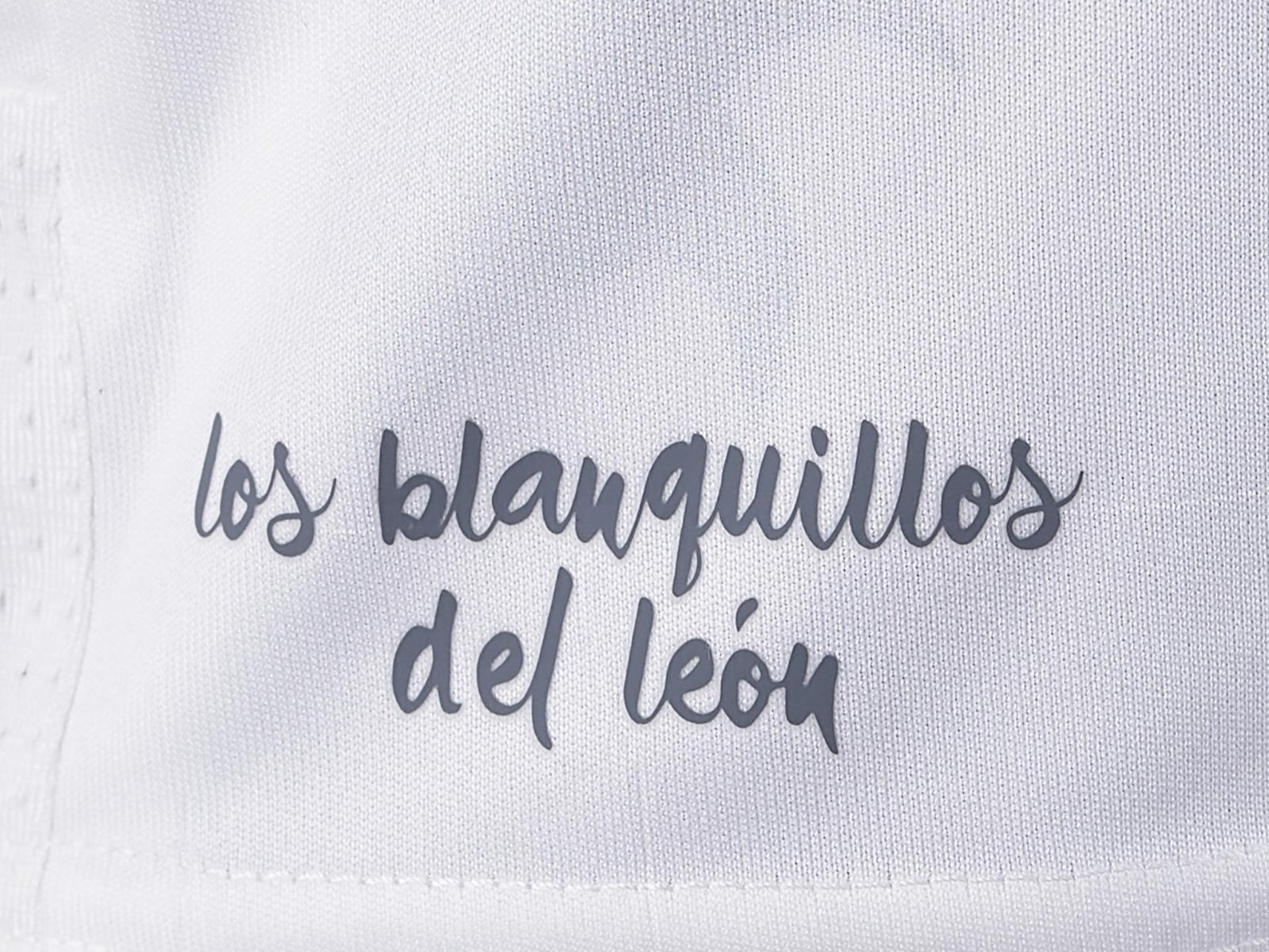 Real Zaragoza 2021-22 Home Kit