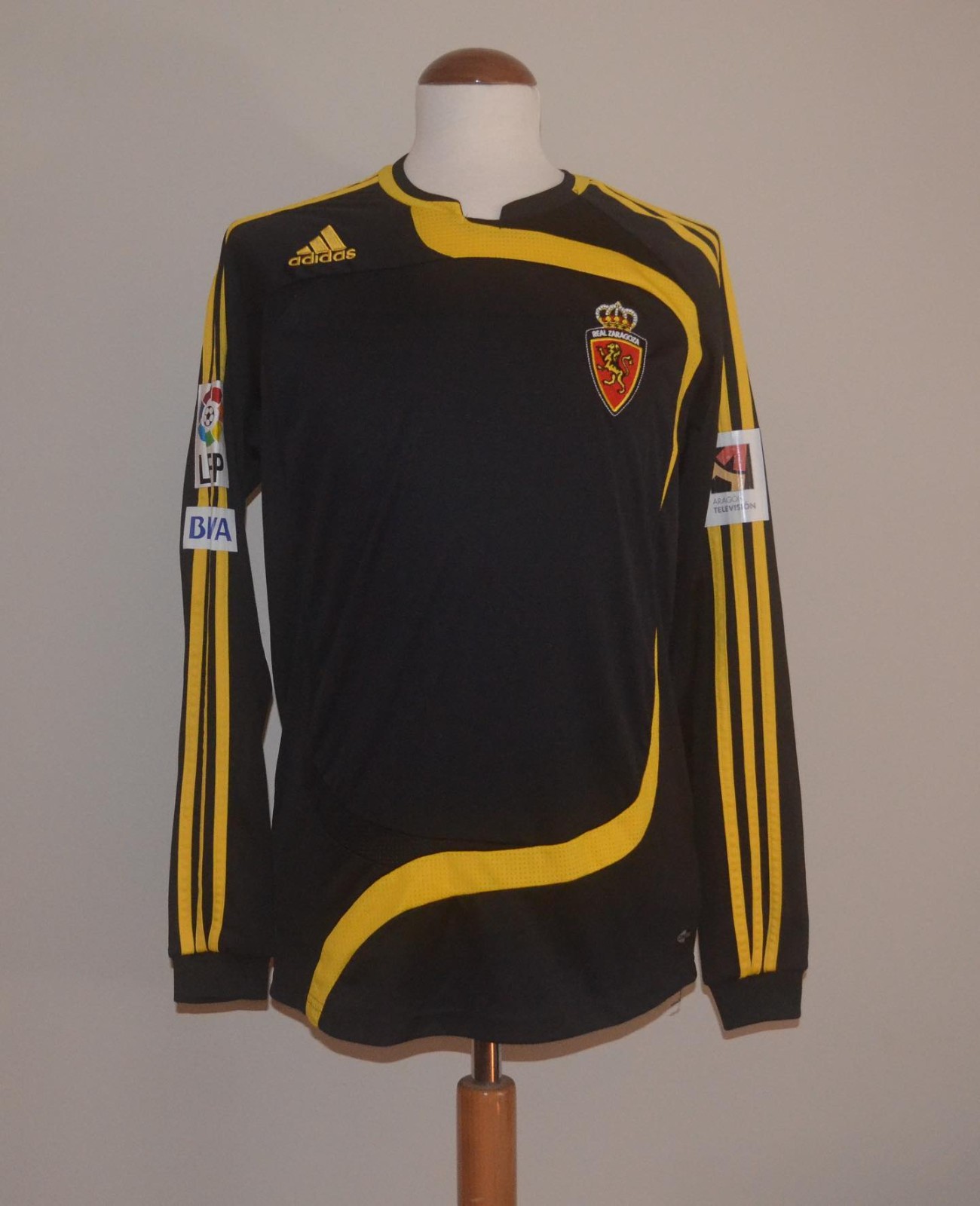 Real Zaragoza 2008-09 Away Kit