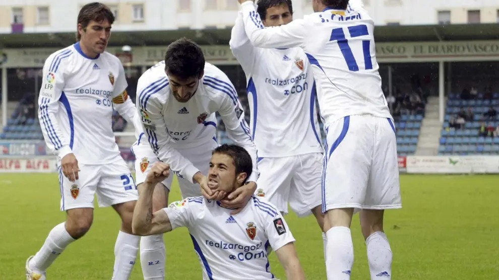 Real Zaragoza 2008-09 Home V3 Kit