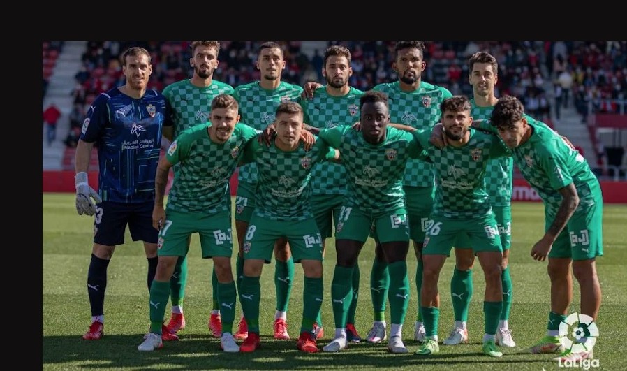 UD Almería 2021-22 GK 3 Kit