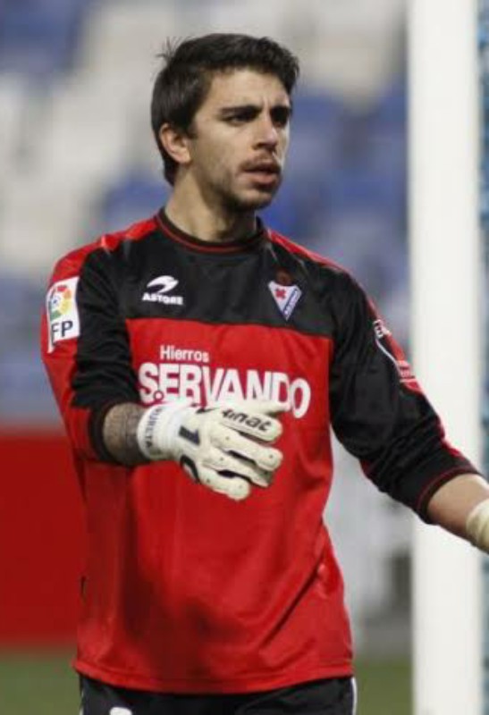 SD Eibar 2013-14 GK 1 Kit