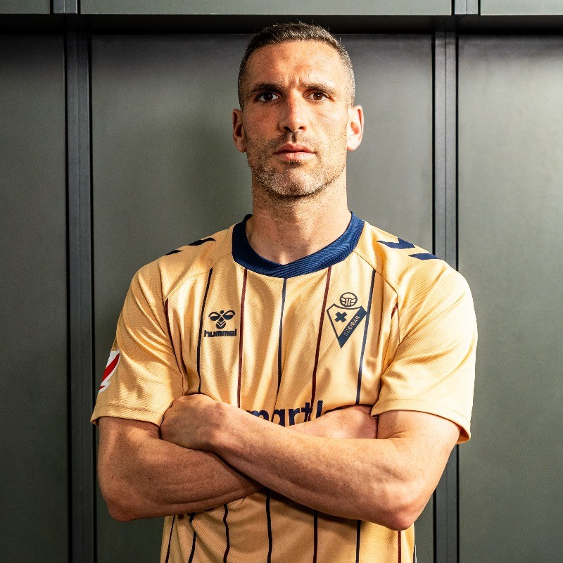 SD Eibar 2024-25 Away Kit