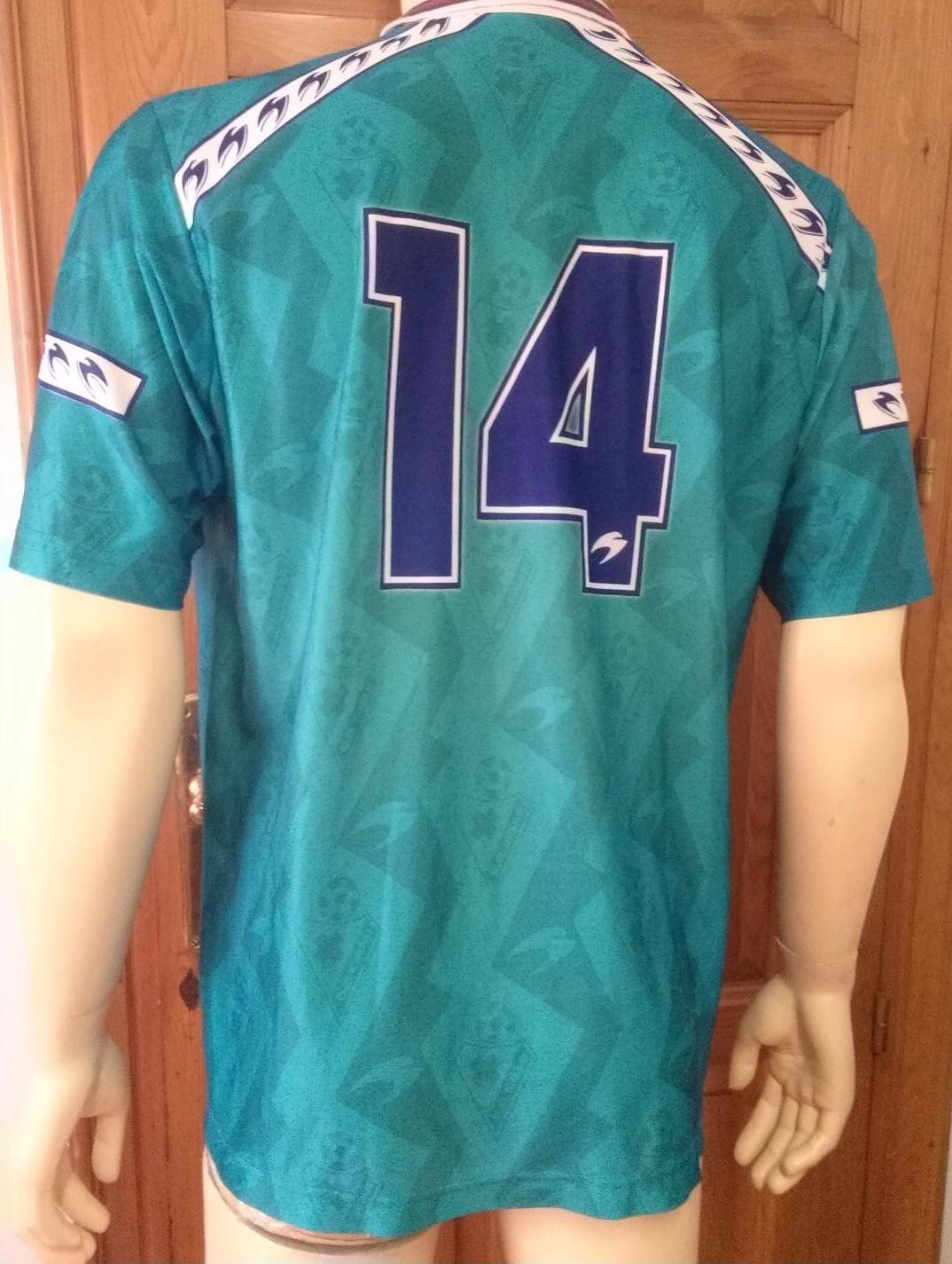 SD Eibar 1994-95 Away Kit