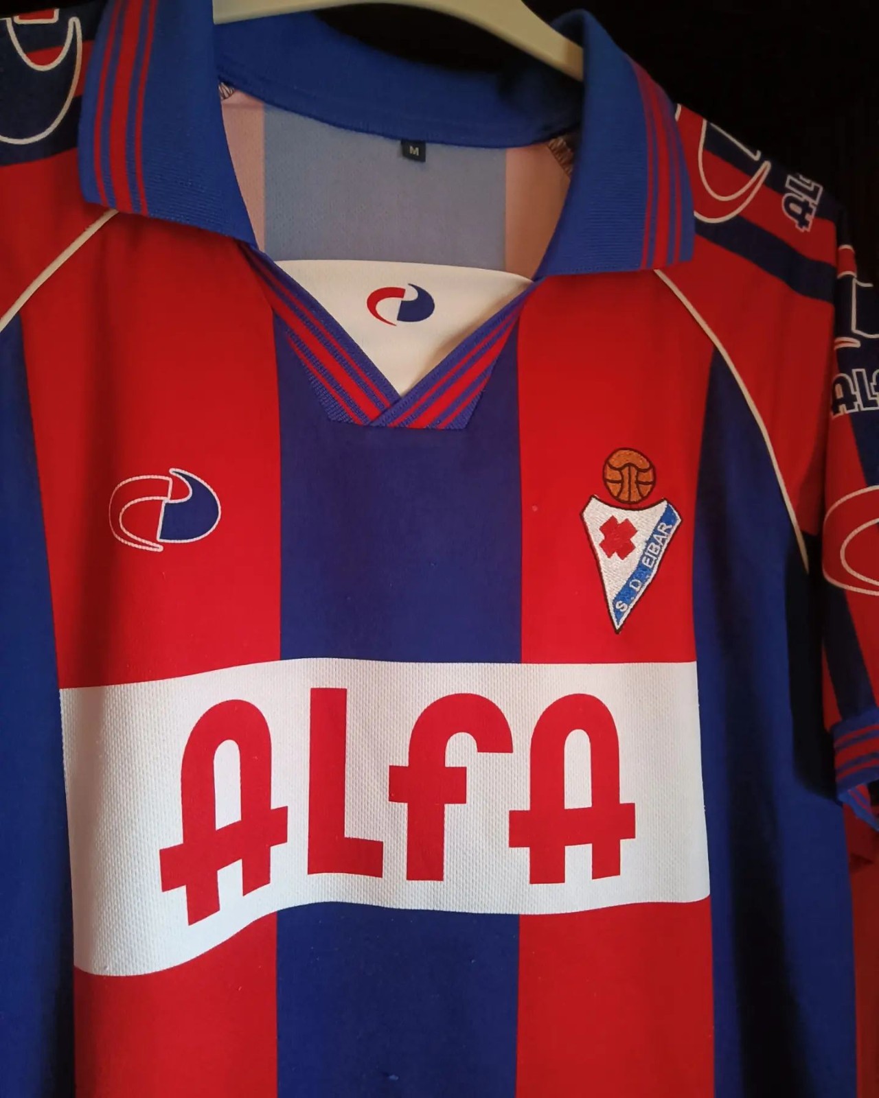 SD Eibar 1999-00 Home Kit