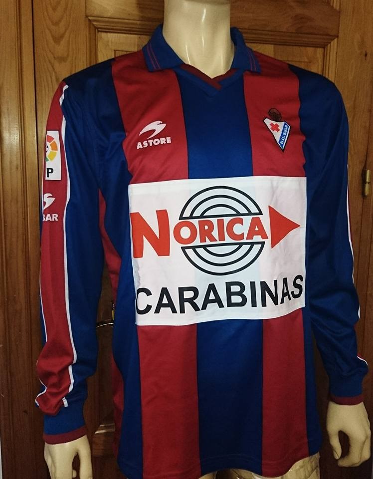 SD Eibar 2003-04 Home Kit