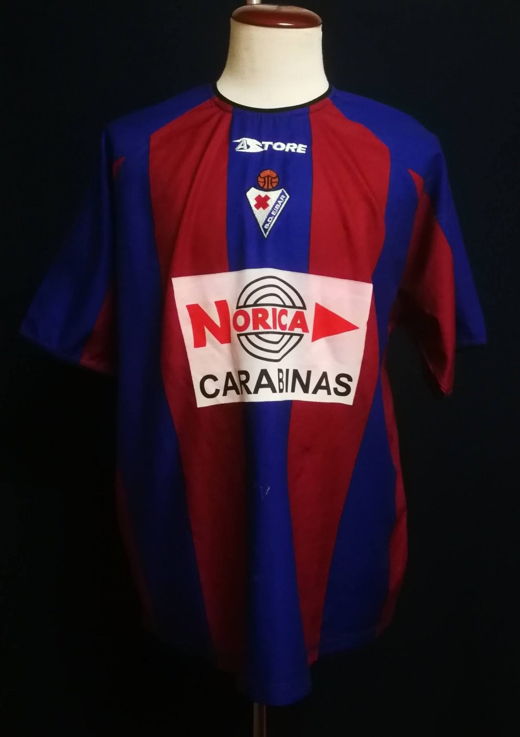 SD Eibar 2004-05 Home Kit