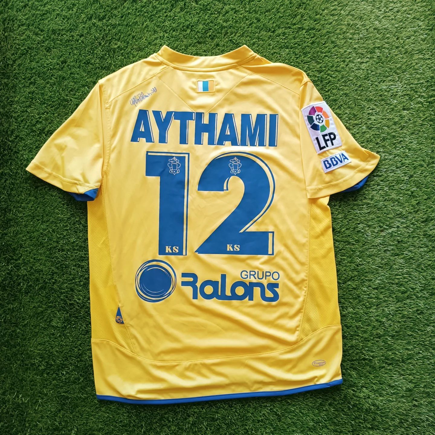 UD Las Palmas 2011-12 Home Kit