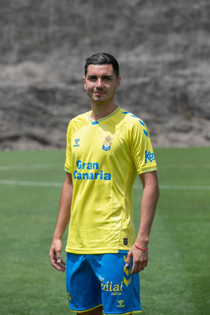 UD Las Palmas 2021-22 Home Kit