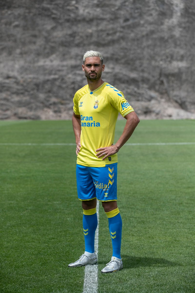 UD Las Palmas 2021-22 Home Kit