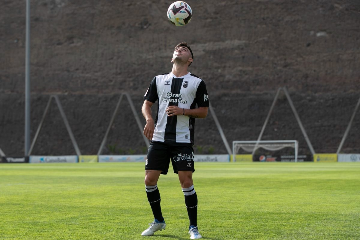 UD Las Palmas 2022-23 Away Kit