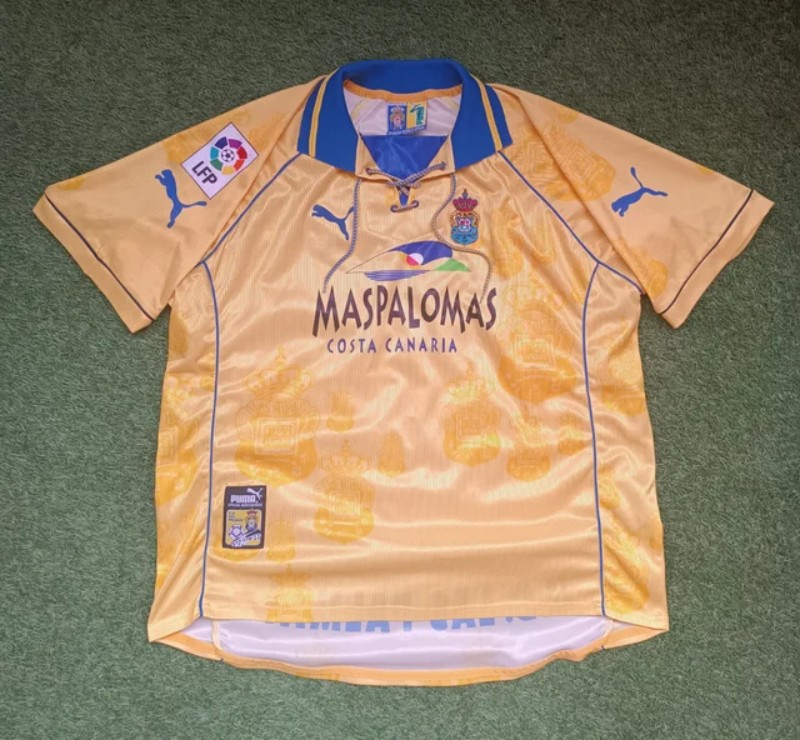UD Las Palmas 1998-99 Home 2 Kit