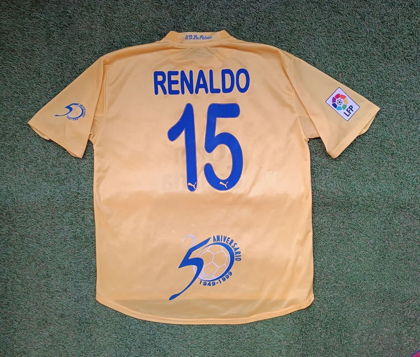 UD Las Palmas 1999-00 Home 2 Kit