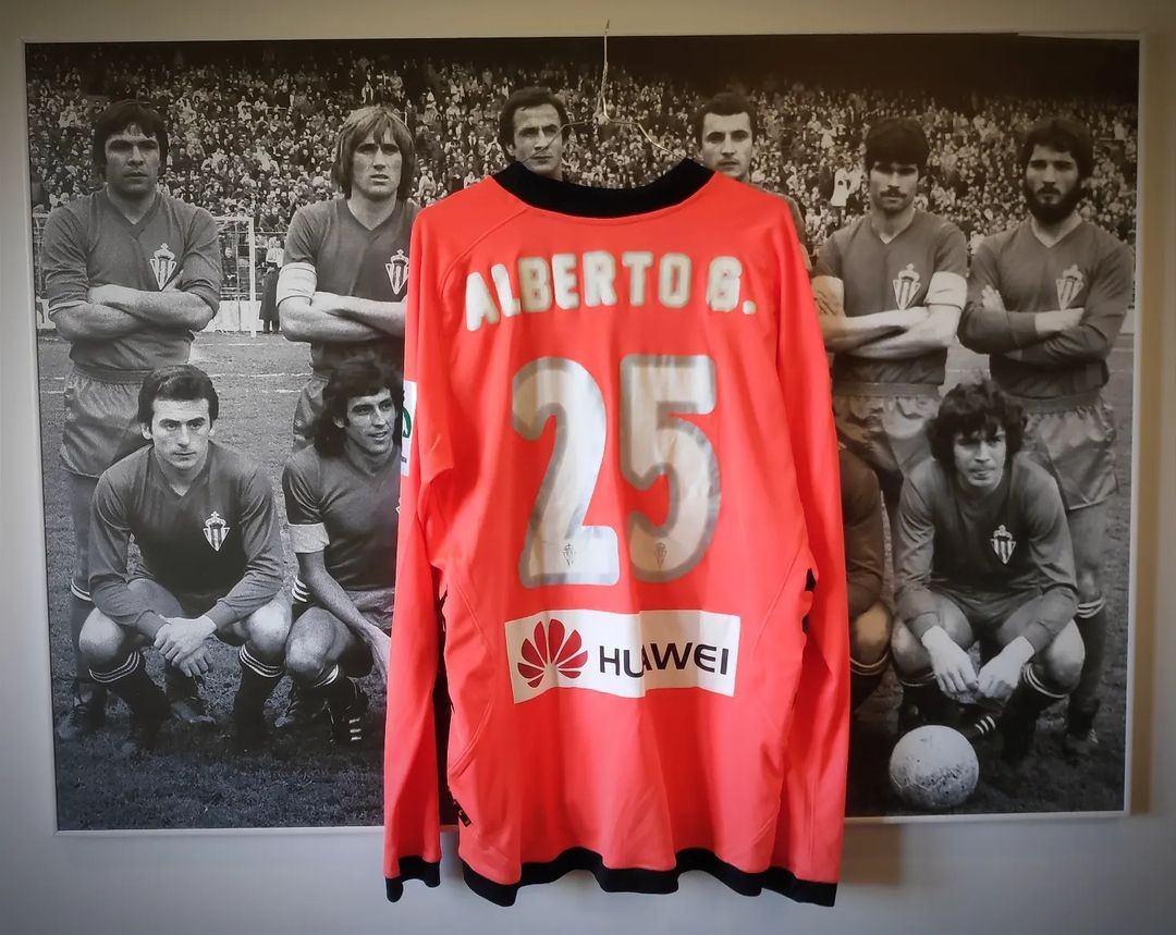 Sporting Gijón 2013-14 GK Kit