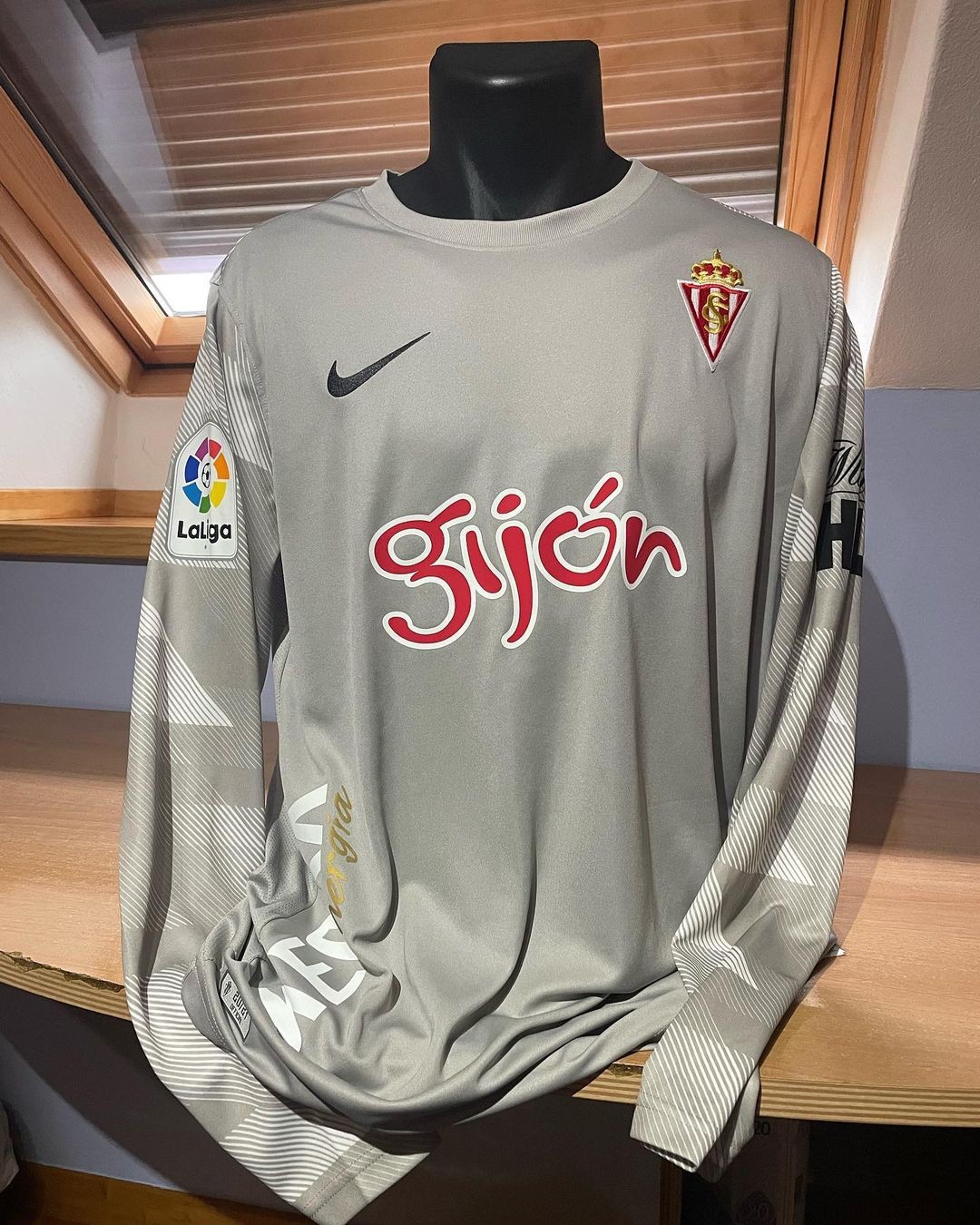 Sporting Gijón 2020-21 GK 2 Kit