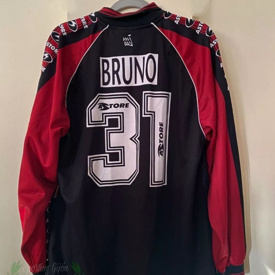 Sporting Gijón 2000-01 GK Kit