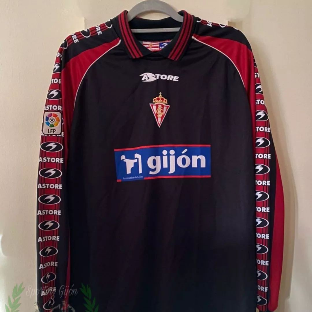 Sporting Gijón 2000-01 GK Kit