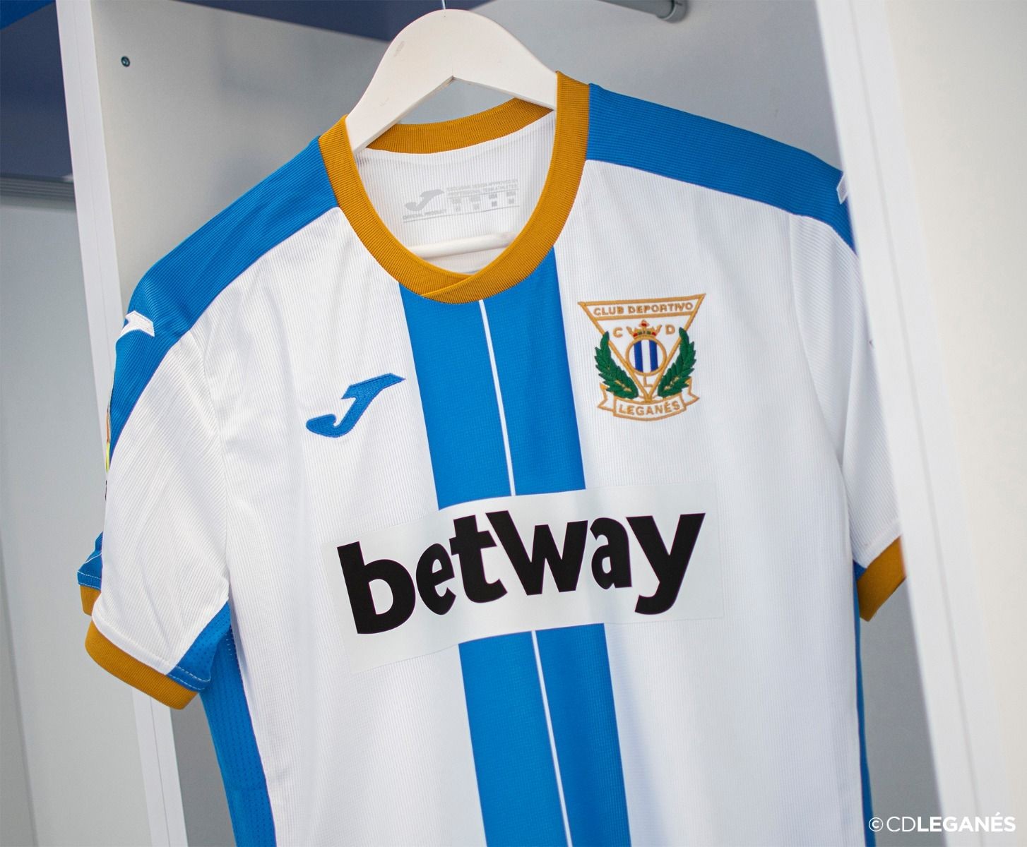 CD Leganés 2020-21 Home Kit