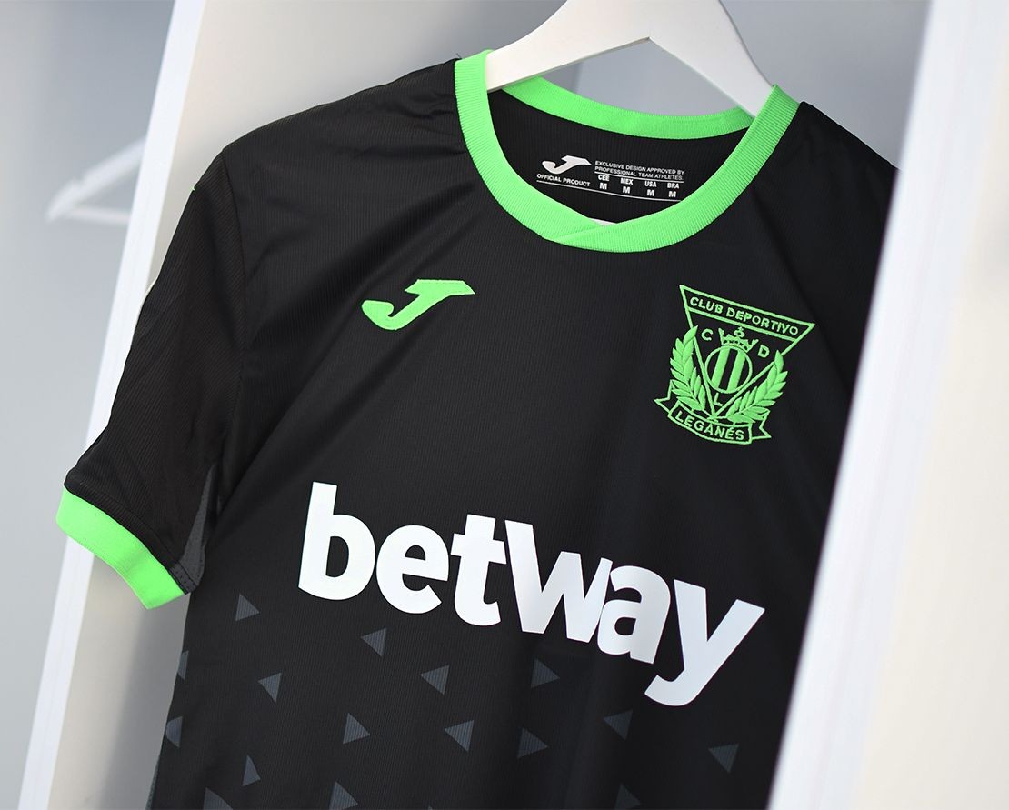 CD Leganés 2020-21 Away Kit