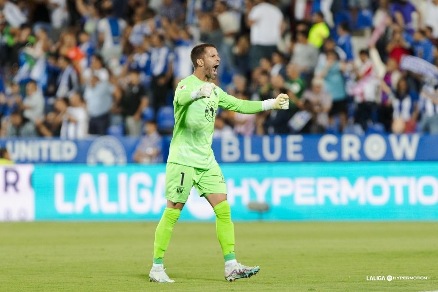 CD Leganés 2023-24 GK 2 V2 Kit