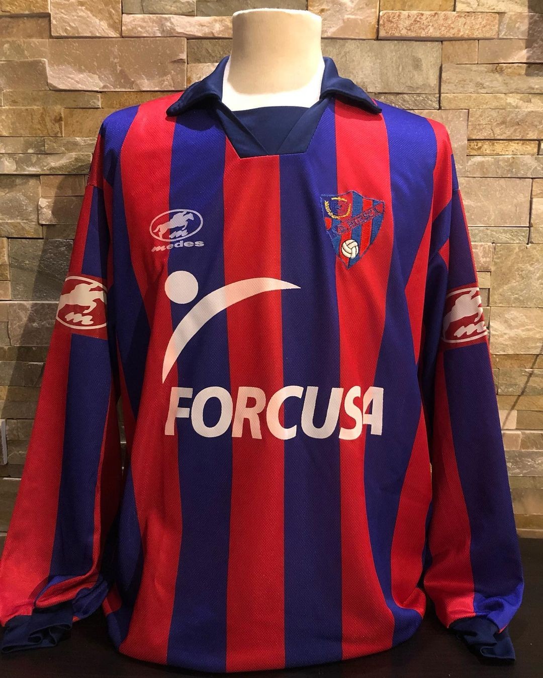 SD Huesca 2003-04 Home Kit