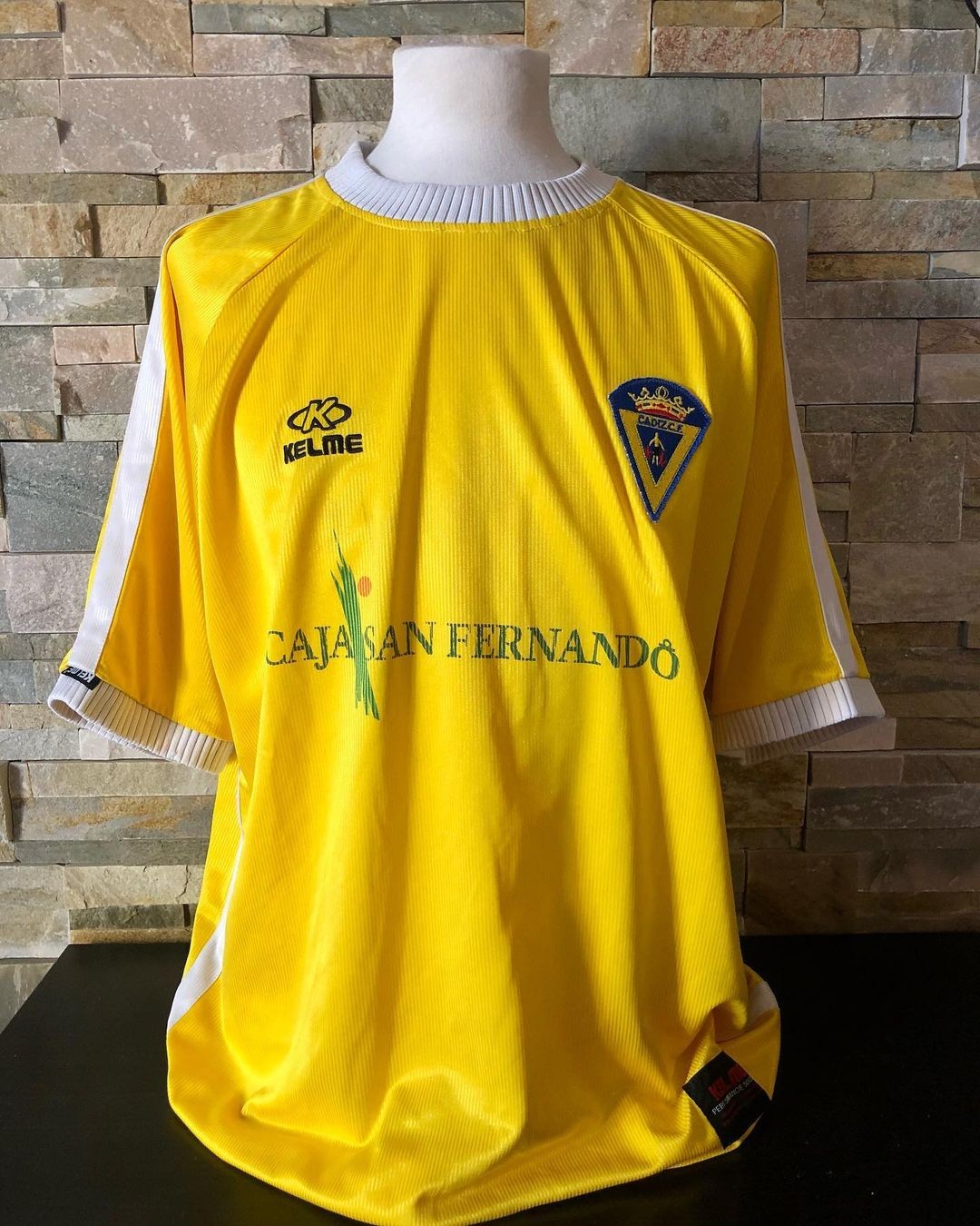 Cádiz CF 2001-02 Home Kit