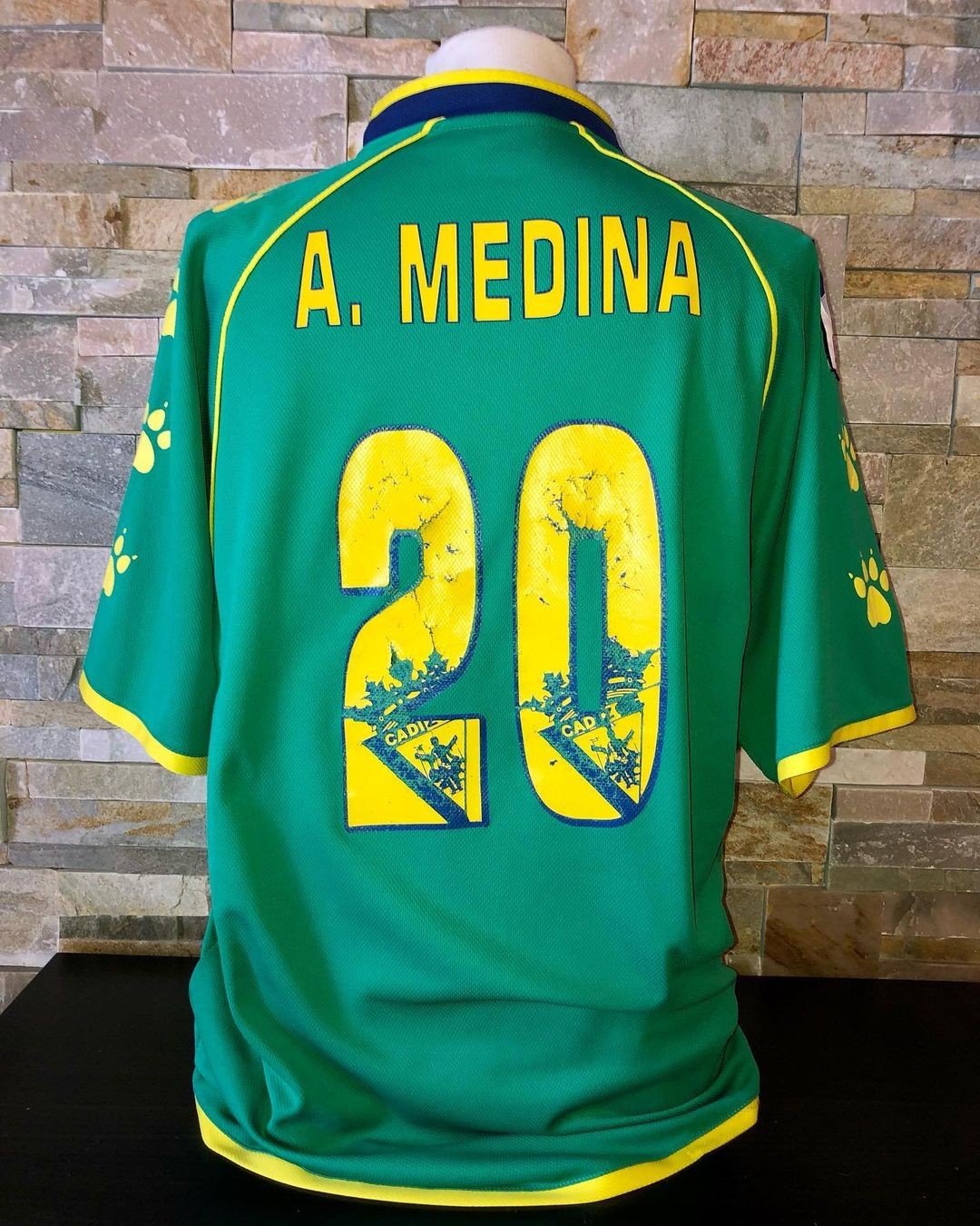 Cádiz CF 2004-05 Away Kit