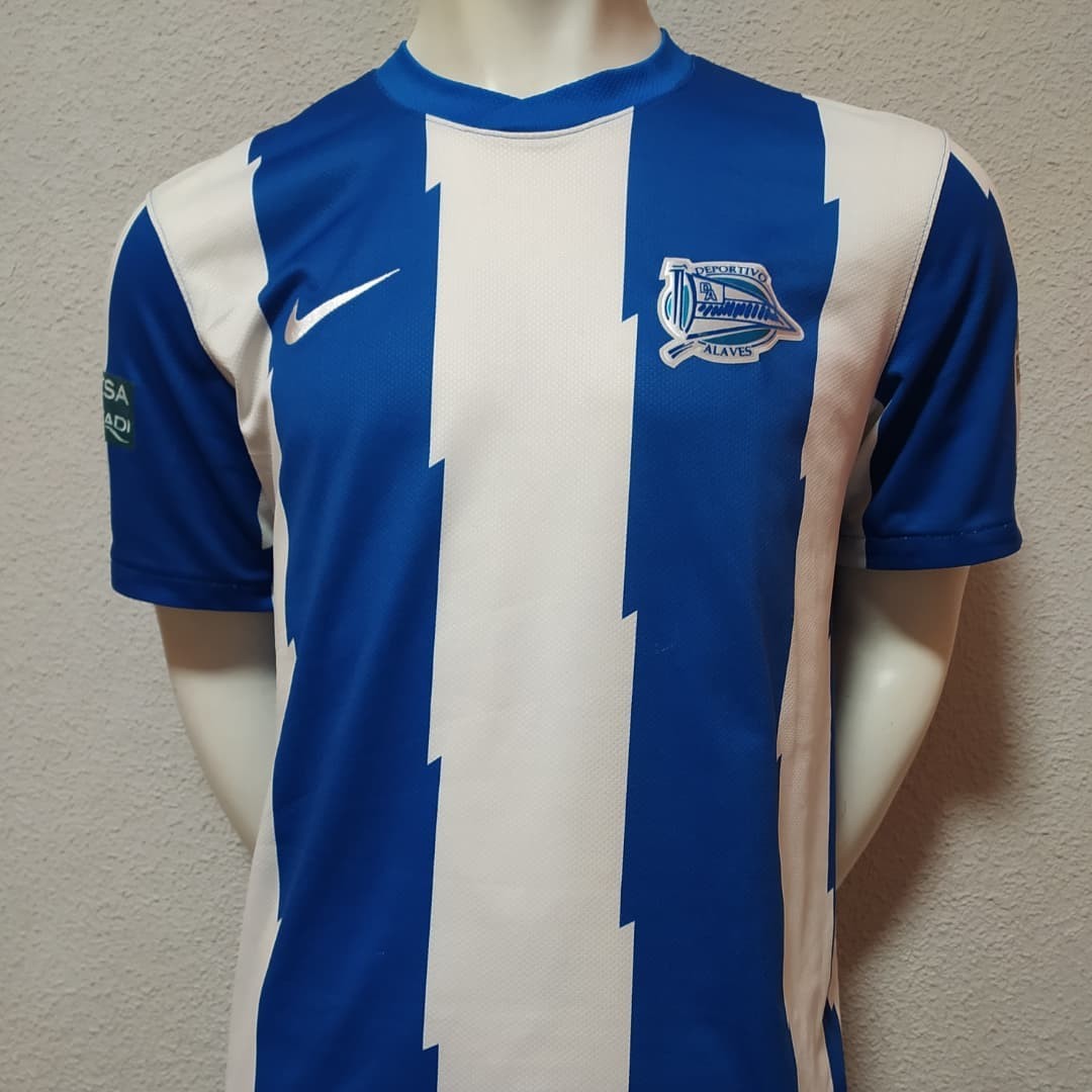 Deportivo Alavés 2011-12 Home Kit