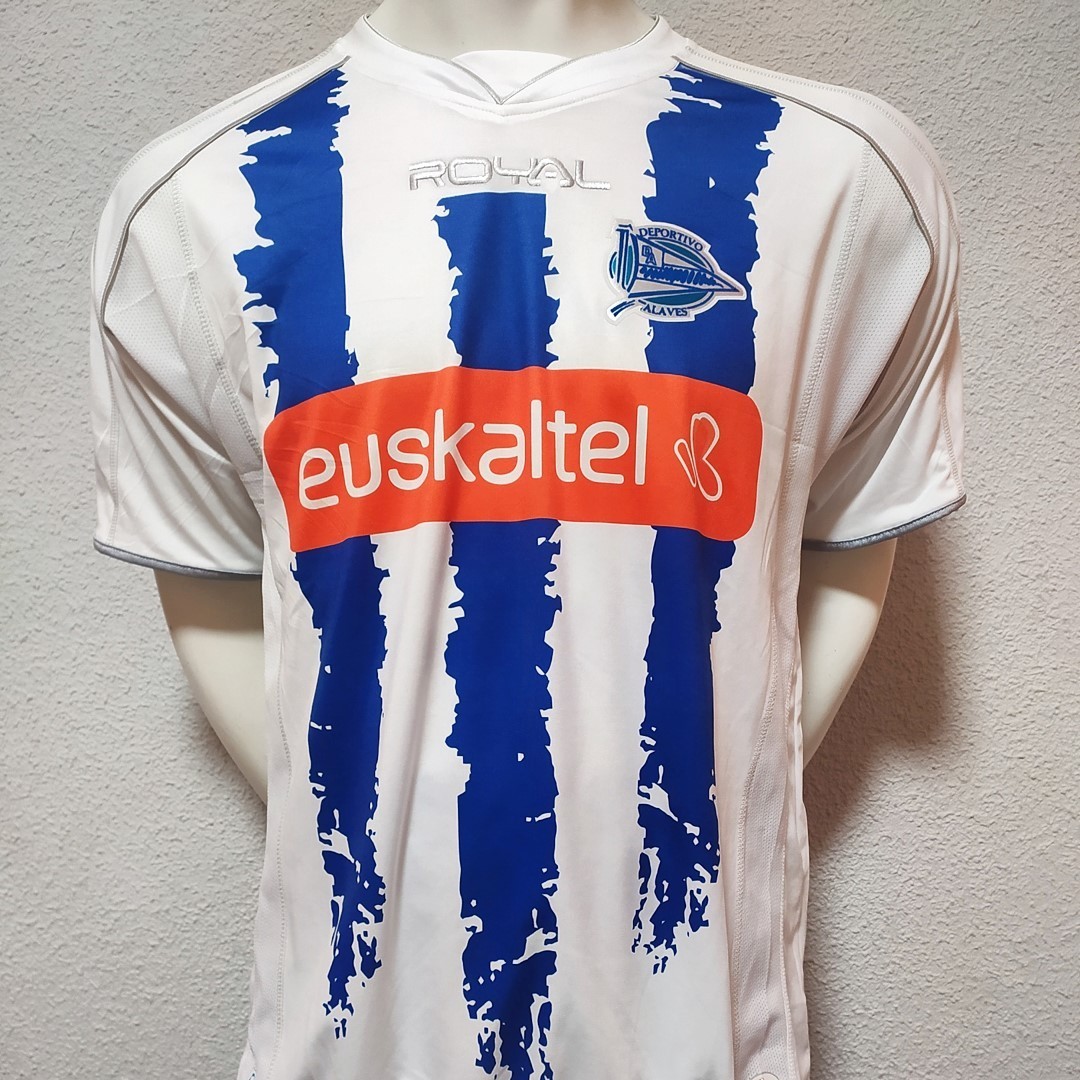 Deportivo Alavés 2012-13 Home Kit