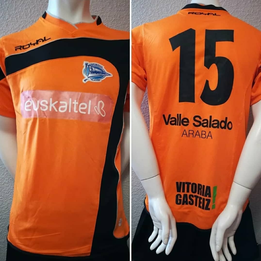 Deportivo Alavés 2012-13 Away Kit