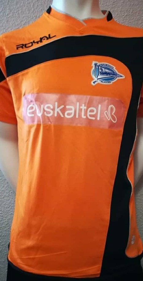 Deportivo Alavés 2012-13 Away Kit