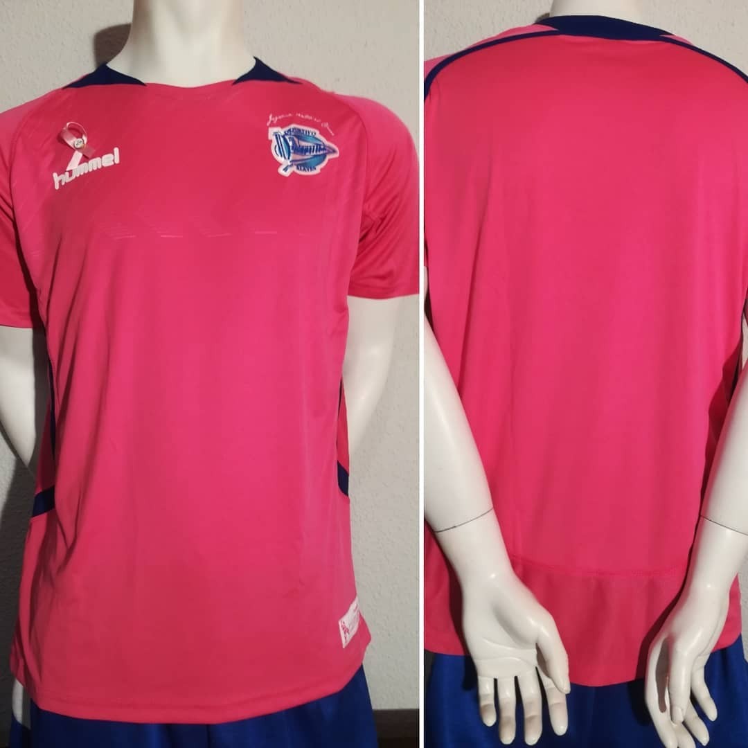 Deportivo Alavés 2013-14 Pink October Kit