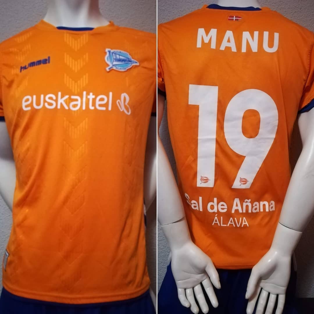 Deportivo Alavés 2014-15 Away Kit