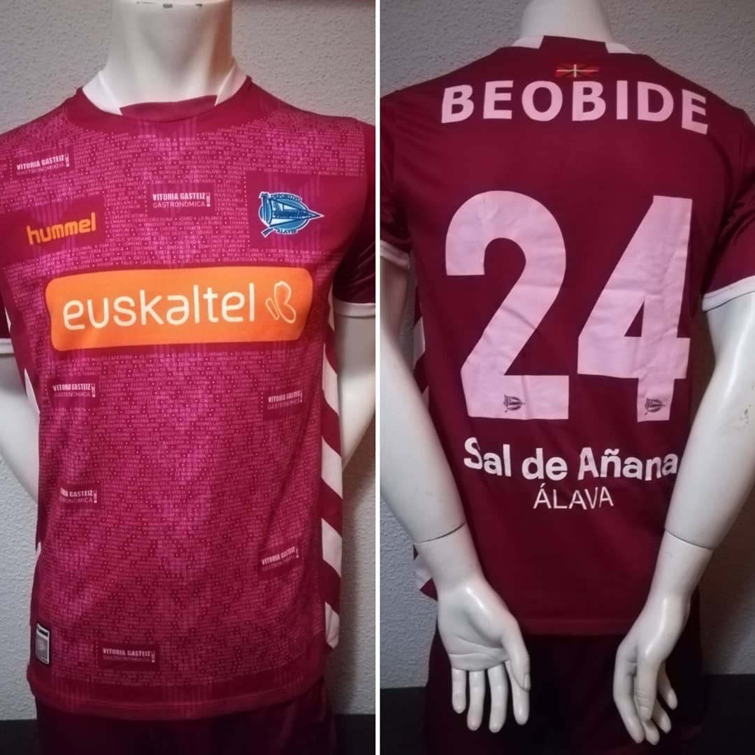 Deportivo Alavés 2014-15 Third Kit