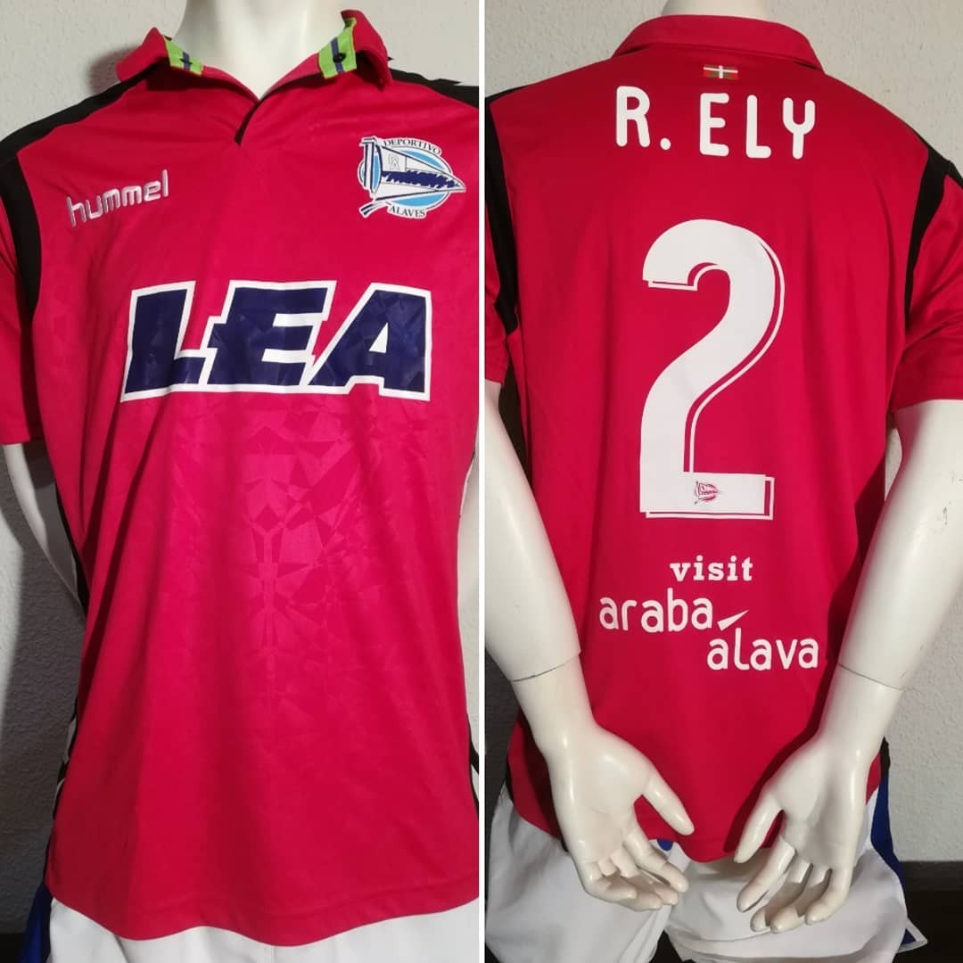 Deportivo Alavés 2016-17 Away V3 Kit