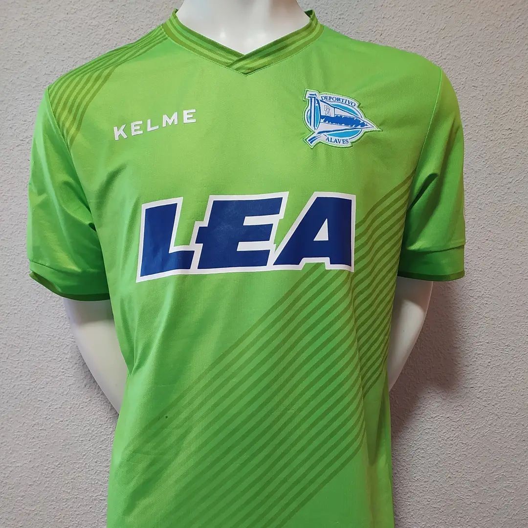 Deportivo Alavés 2017-18 GK 2 Kit