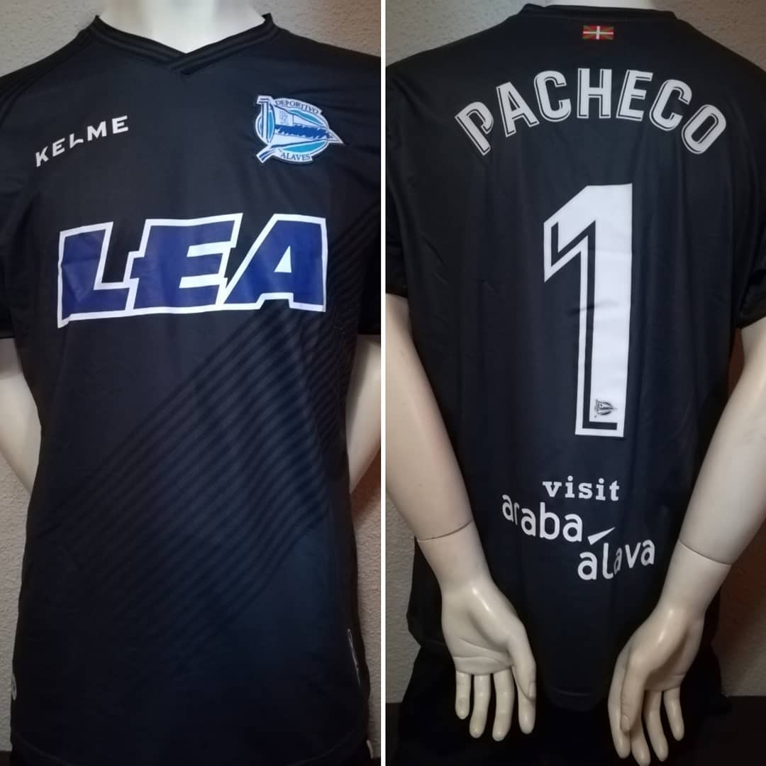 Deportivo Alavés 2017-18 GK 4 Kit