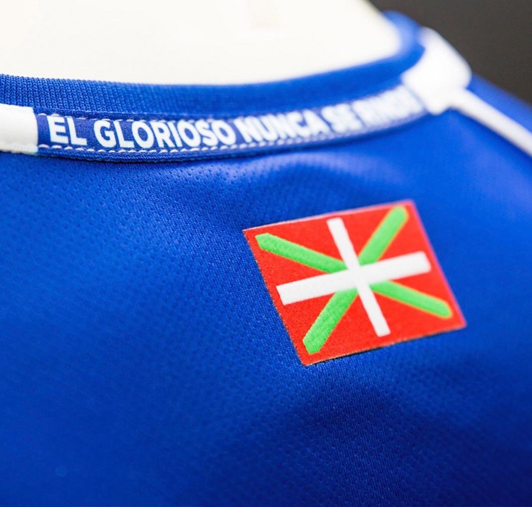 Deportivo Alavés 2018-19 Home Kit