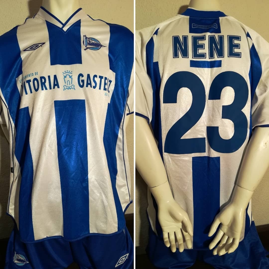 Deportivo Alavés 2003-04 Home Kit